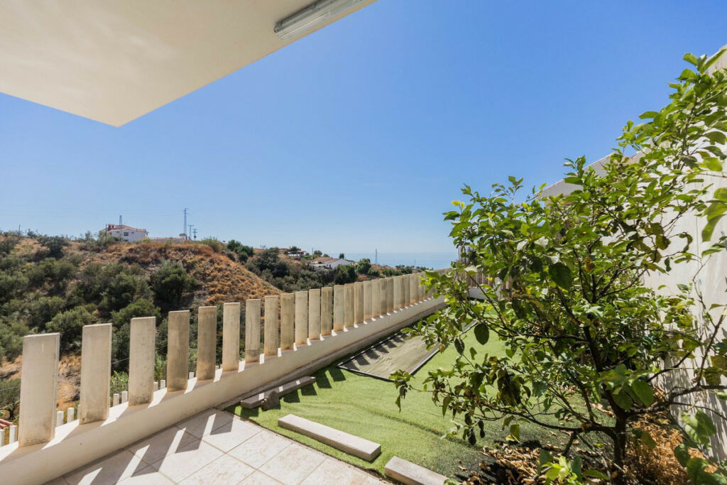 Detached Villa Chilches Málaga - image 20
