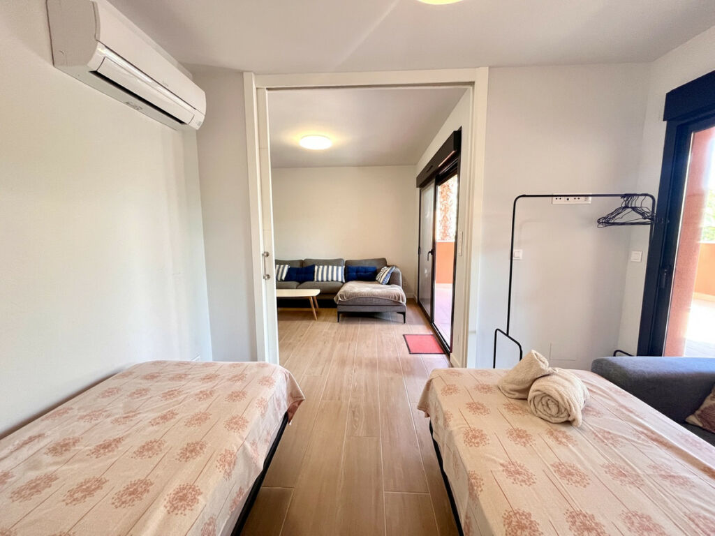 Middle Floor Apartment Villamartin Alicante - image 21