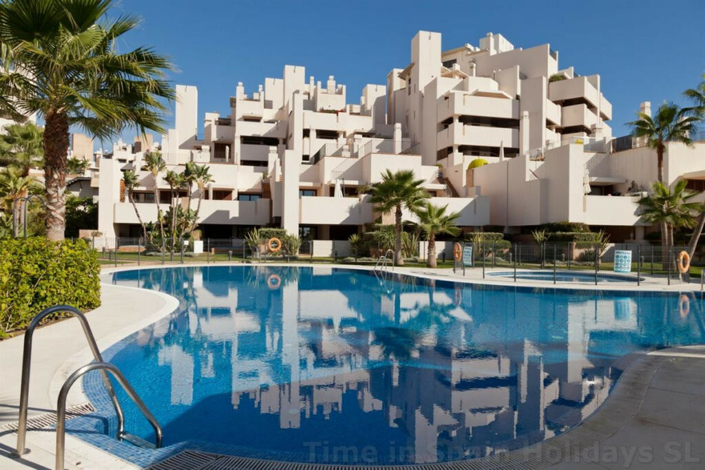 Middle Floor Apartment Estepona Málaga - image 20