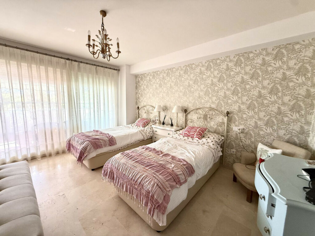 Ground Floor Apartment Guadalmina Baja Málaga - image 20