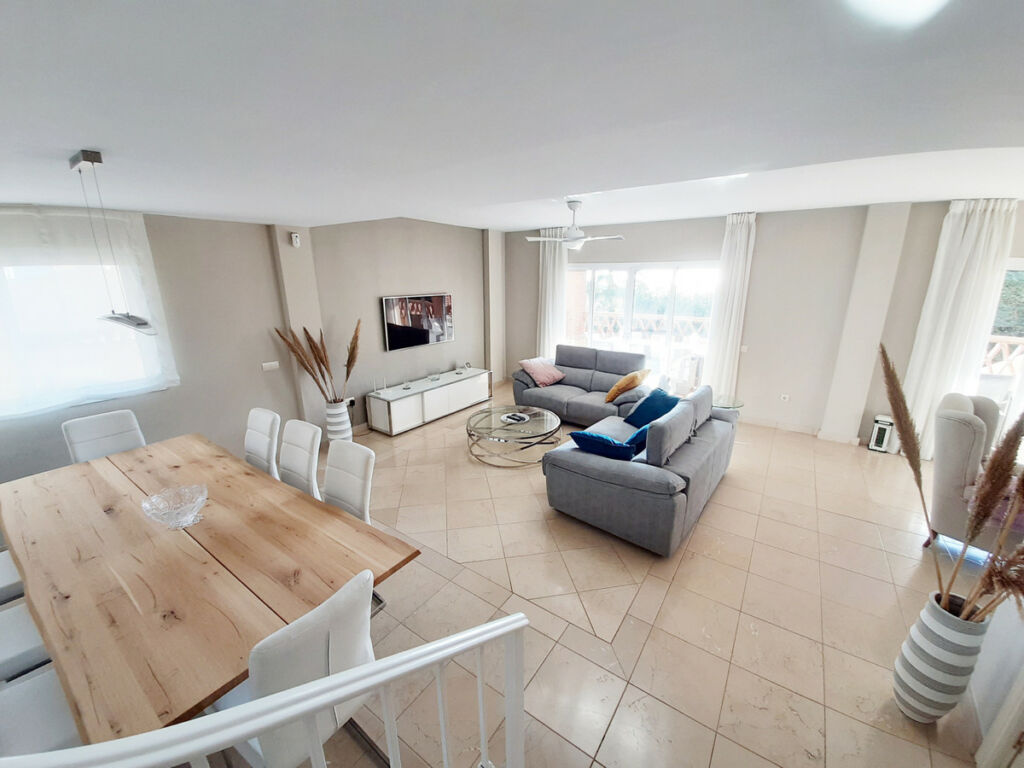 Detached Villa Riviera del Sol Málaga - image 20