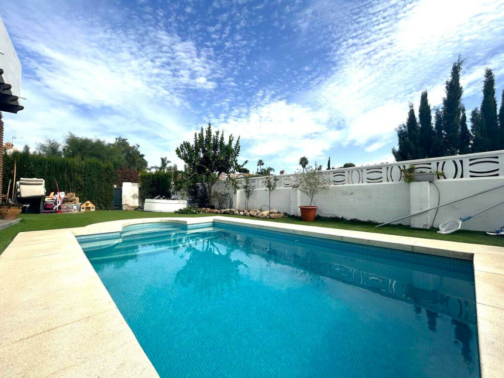 Semi-Detached House Calahonda Málaga - image 20