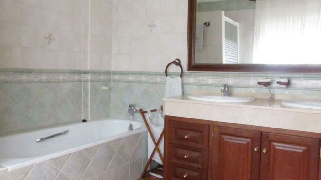Semi-Detached House San Pedro de Alcántara Málaga - image 20