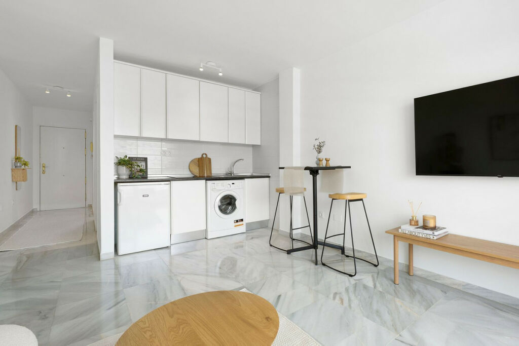 Middle Floor Apartment Riviera del Sol Málaga - image 20