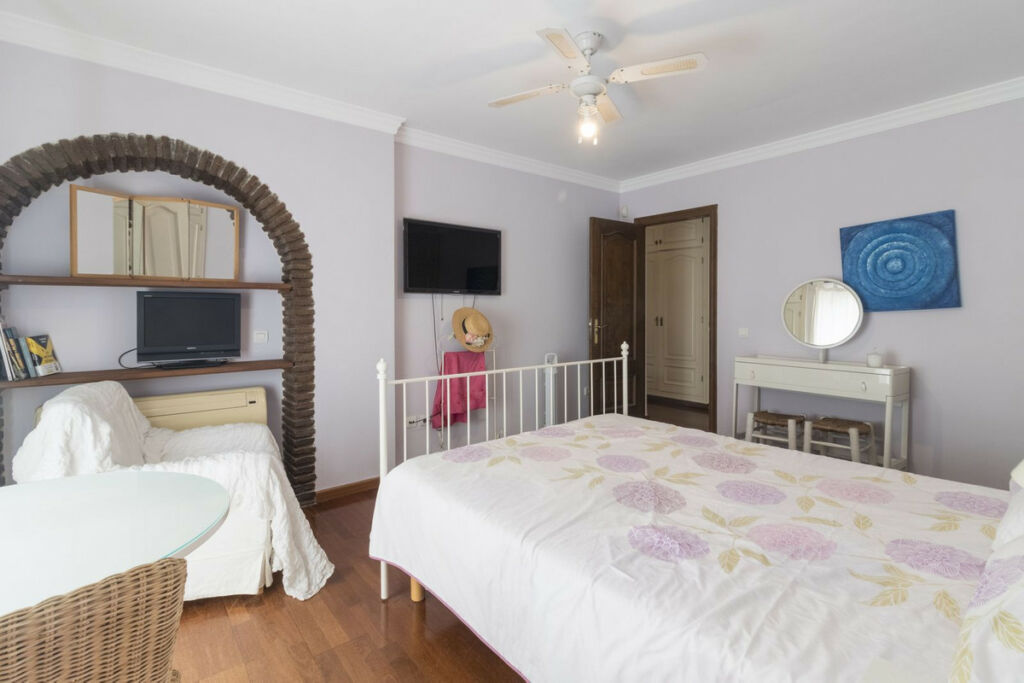 Detached Villa Fuengirola Málaga - image 20