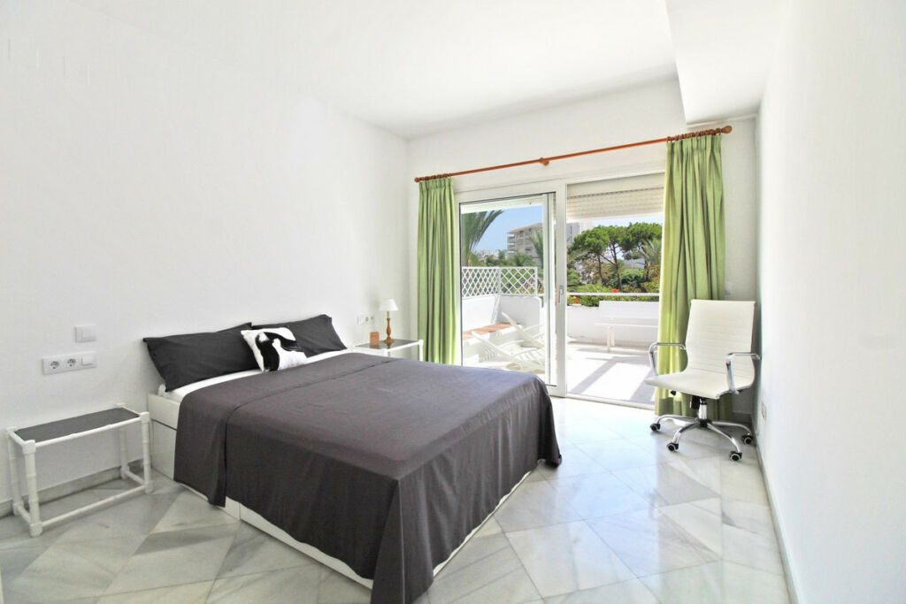 Penthouse Duplex The Golden Mile Málaga - image 22