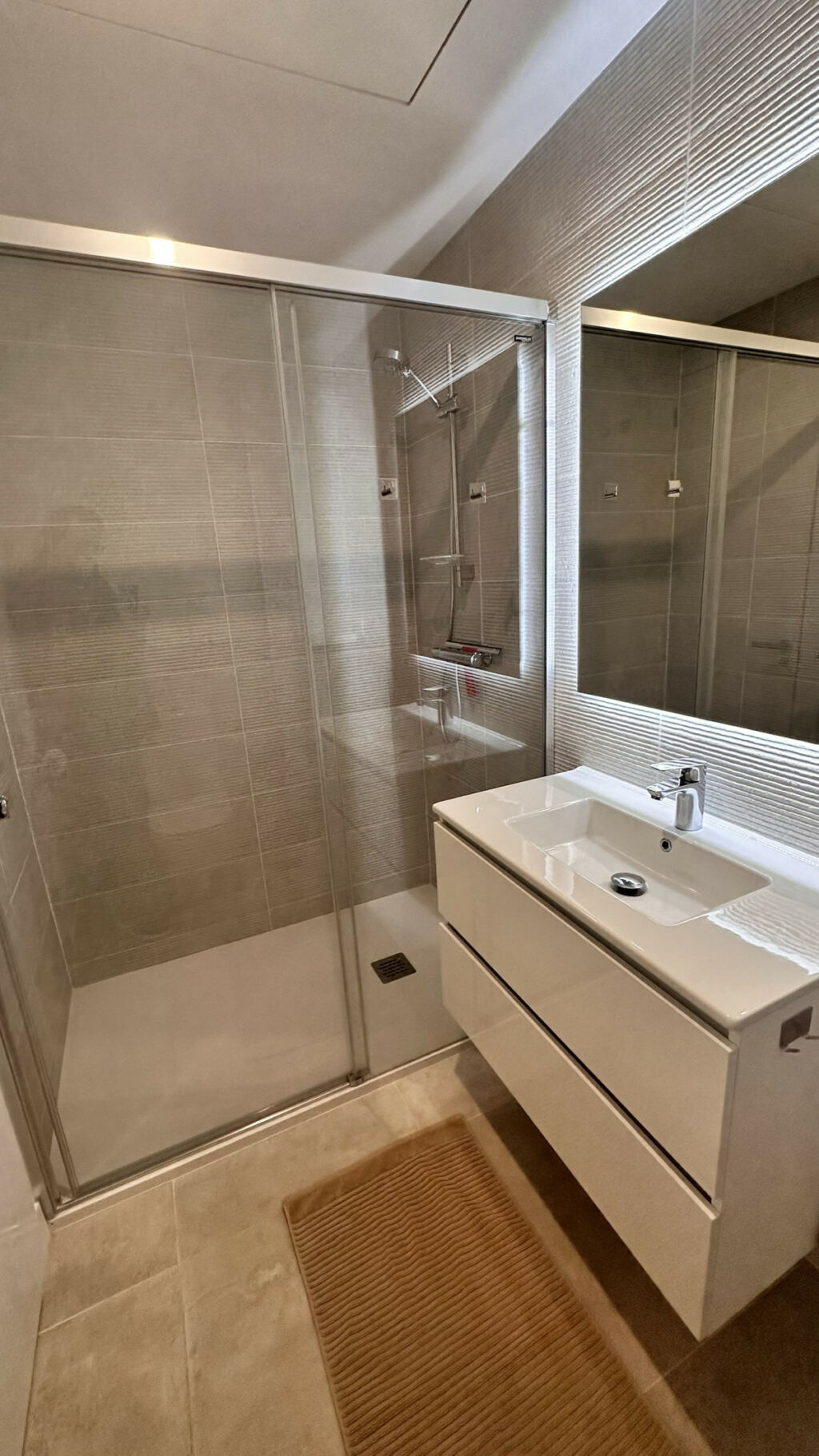 Middle Floor Apartment Selwo Málaga - image 19