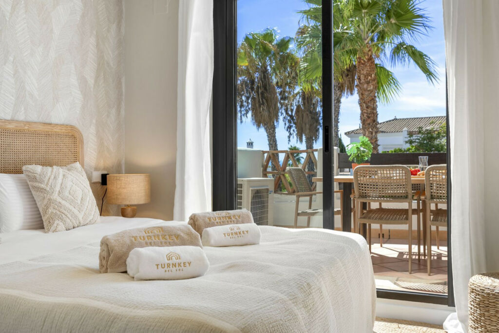Middle Floor Apartment Estepona Málaga - image 20
