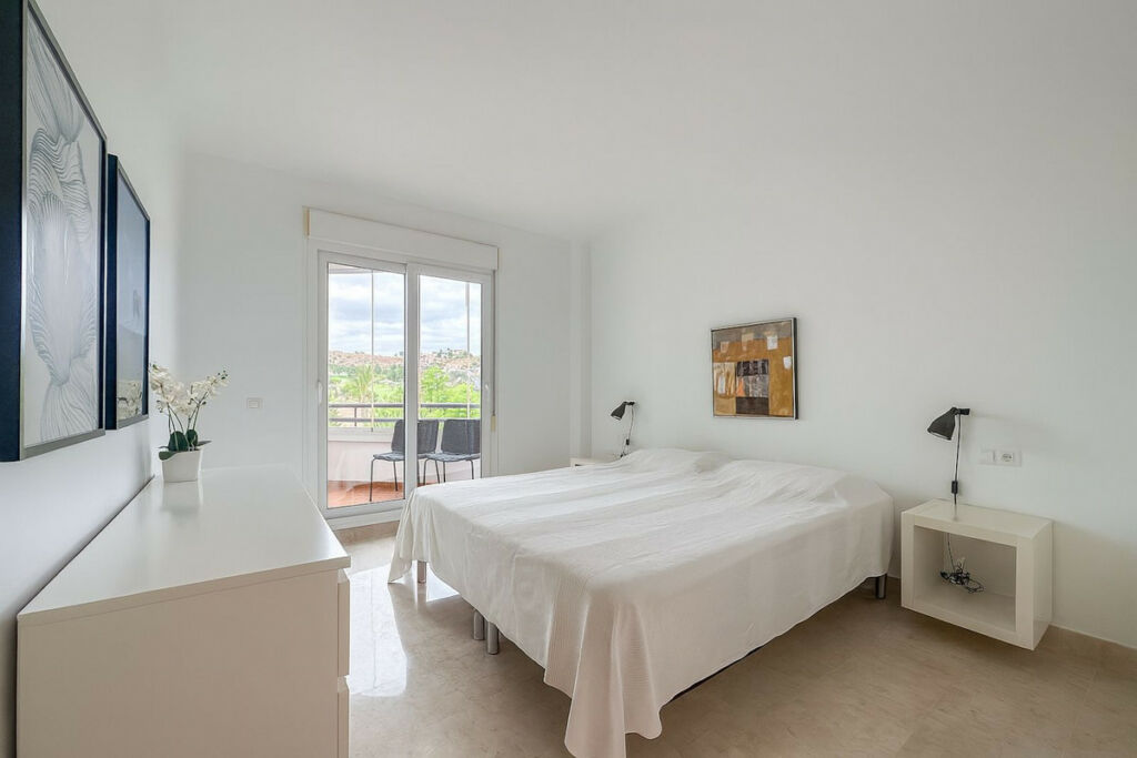 Middle Floor Apartment Cerros del Aguila Málaga - image 20
