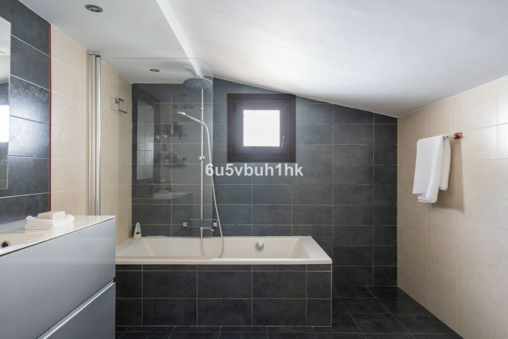 Detached Villa Benalmadena Málaga - image 20