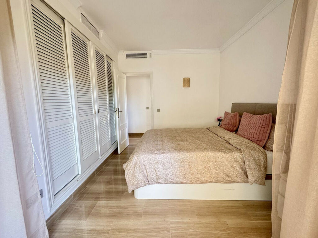 Middle Floor Apartment Elviria Málaga - image 20