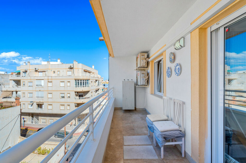 Middle Floor Apartment Torrevieja Alicante - image 20