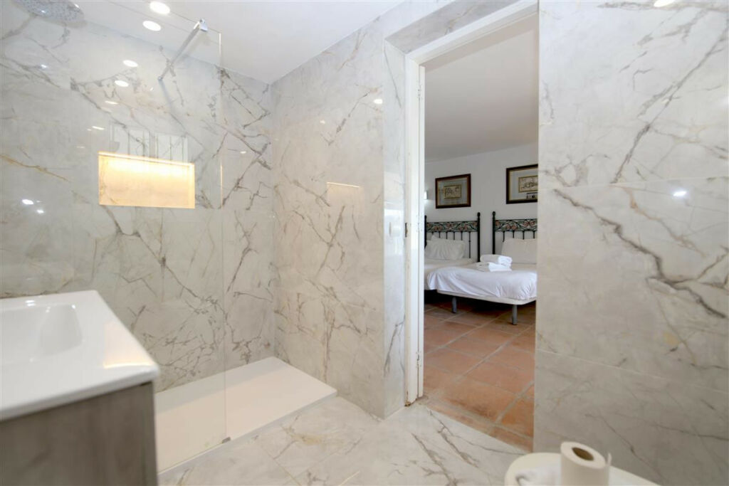 Semi-Detached House Estepona Málaga - image 20