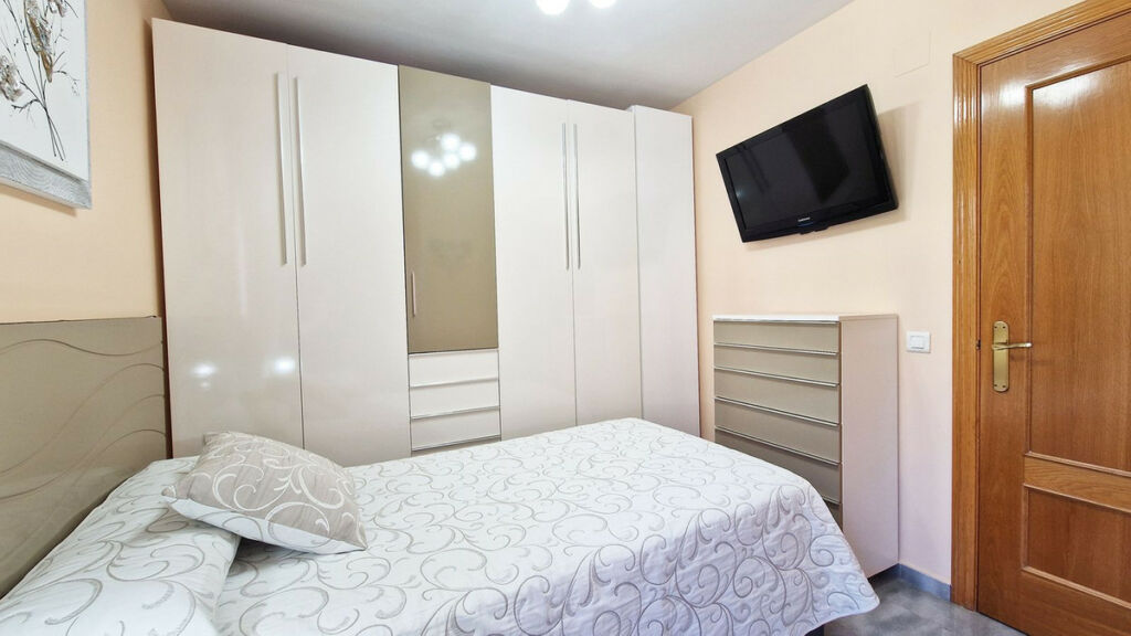 Middle Floor Apartment Benalmadena Málaga - image 20