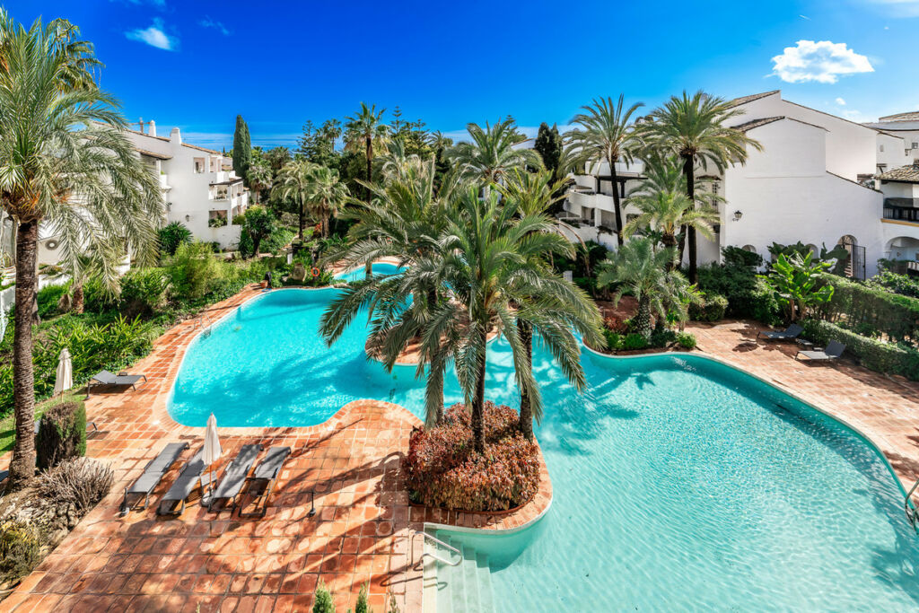 Middle Floor Apartment The Golden Mile Málaga - image 20