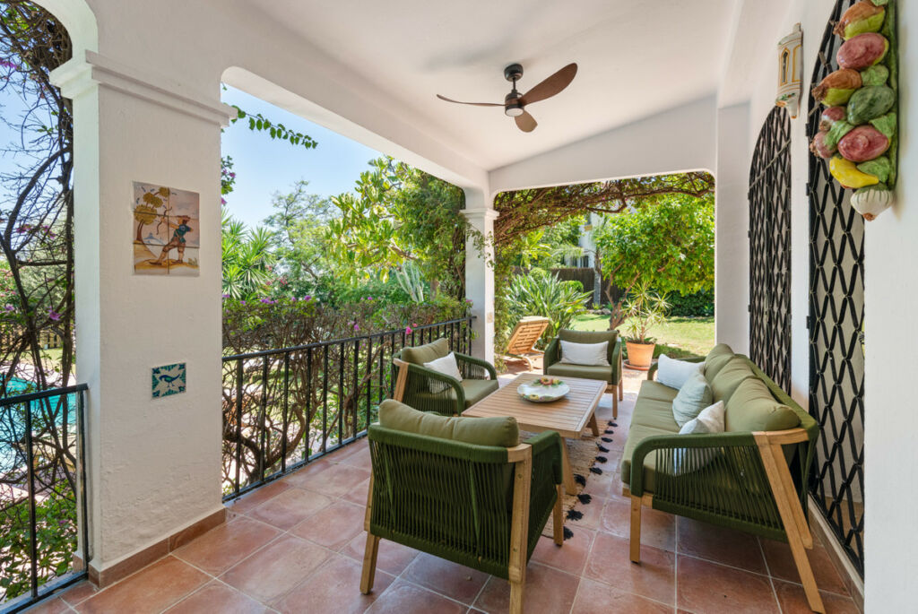 Detached Villa Nueva Andalucía Málaga - image 20