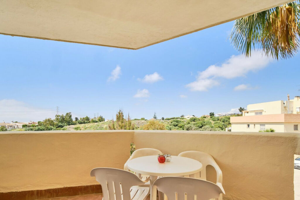 Middle Floor Apartment Riviera del Sol Málaga - image 20