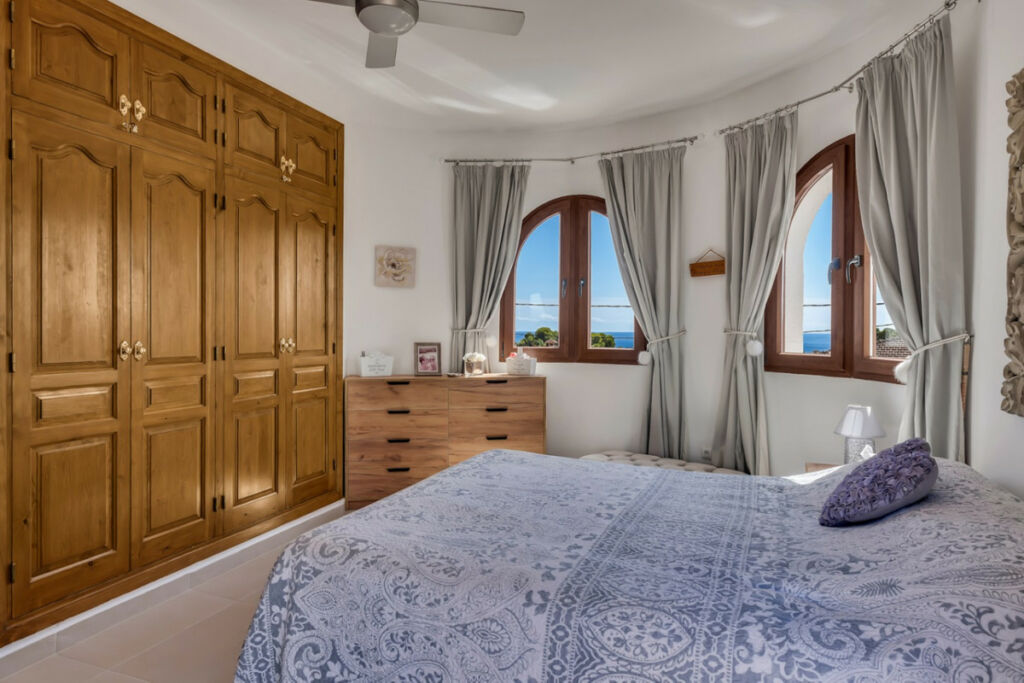 Detached Villa La Fustera Alicante - image 20