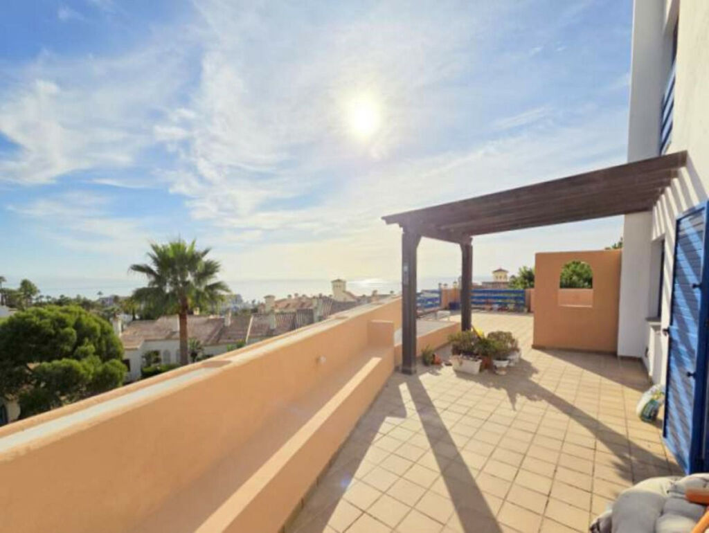 Middle Floor Apartment La Duquesa Málaga - image 20