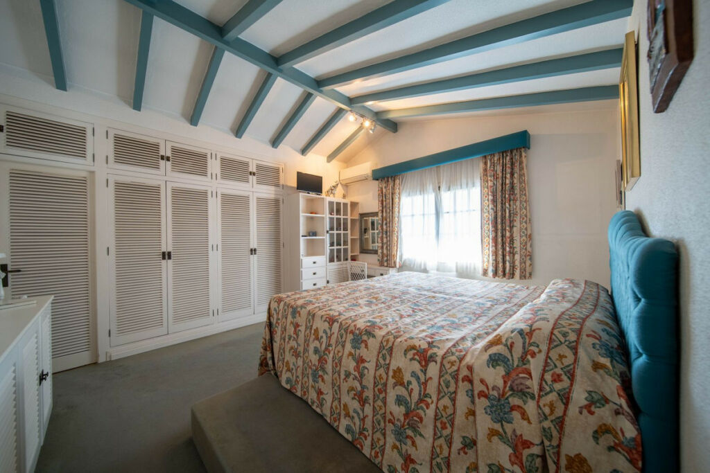 Detached Villa Fuengirola Málaga - image 20