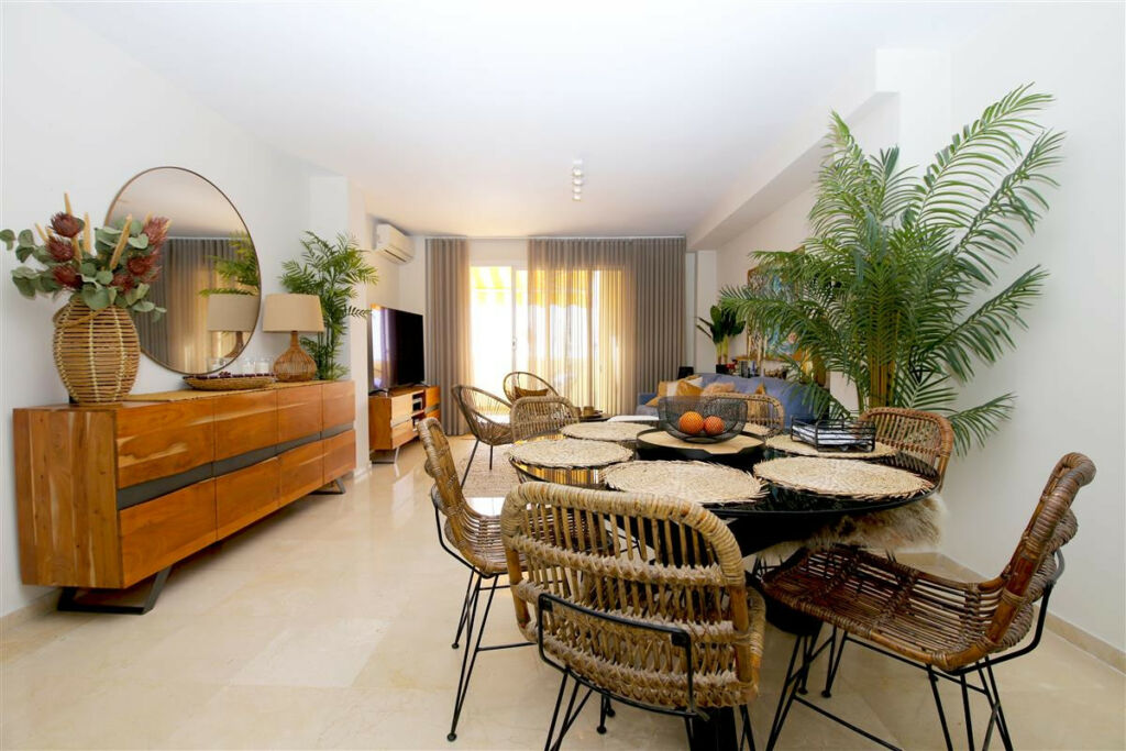 Middle Floor Apartment Estepona Málaga - image 20