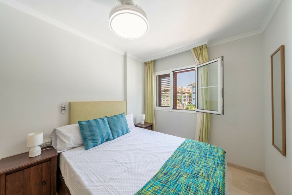 Middle Floor Apartment Sotogrande Marina Cádiz - image 20