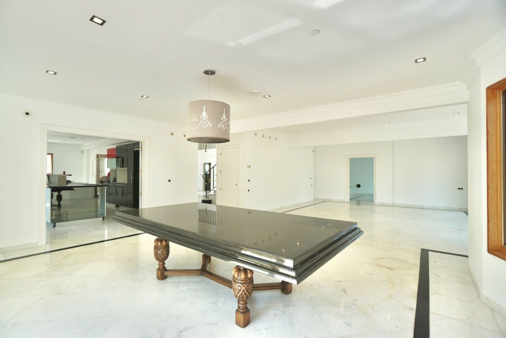 Detached Villa Benahavís Málaga - image 20