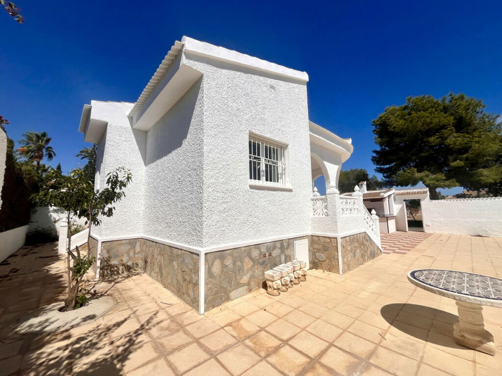 Detached Villa Rojales Alicante - image 18