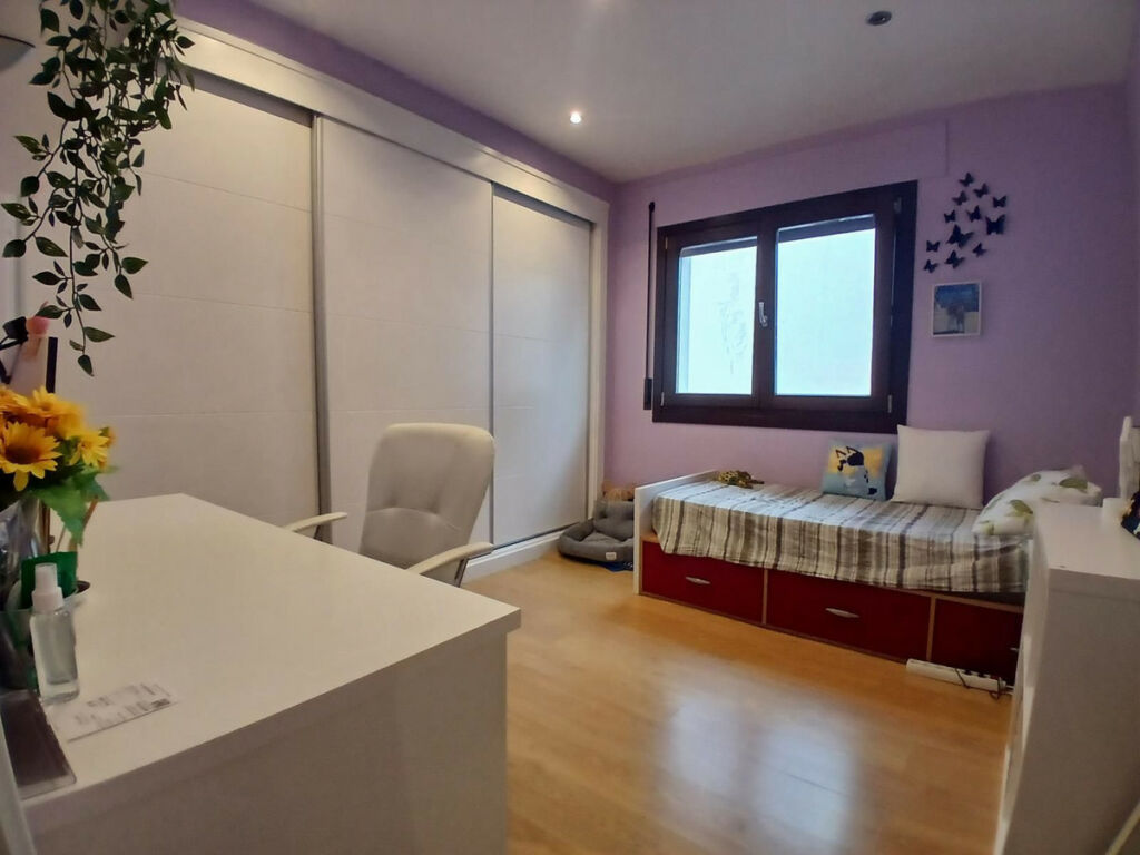 Detached Villa Los Pacos Málaga - image 13