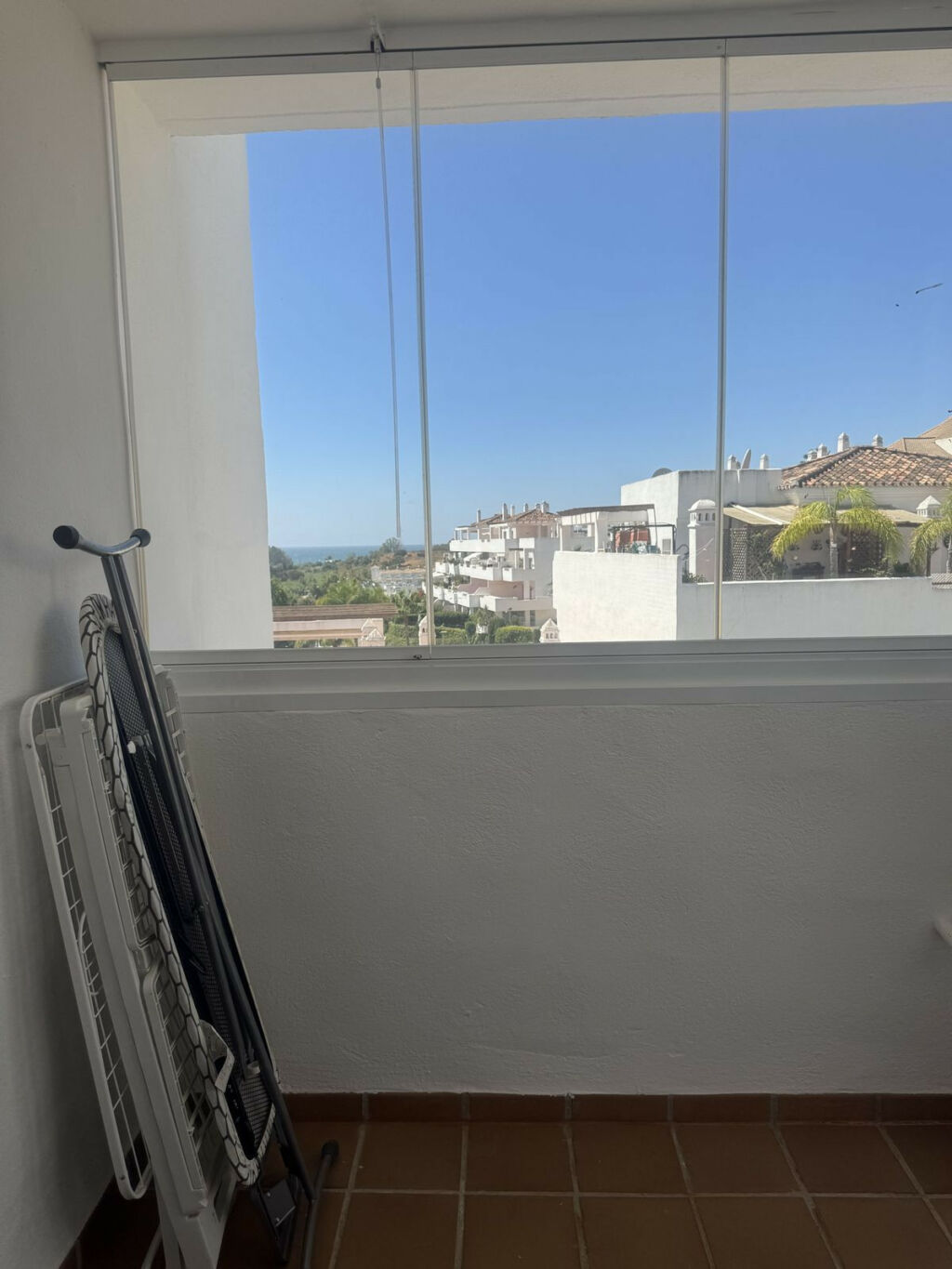 Middle Floor Apartment Selwo Málaga - image 16