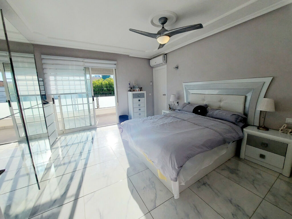 Detached Villa Orihuela Costa Alicante - image 20