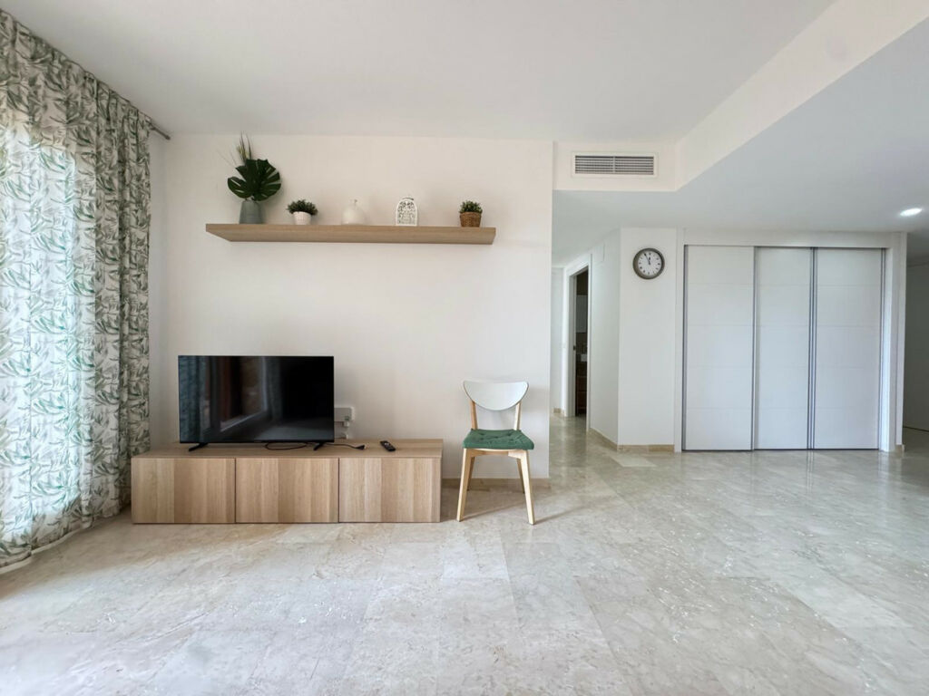 Middle Floor Apartment Torrevieja Alicante - image 20