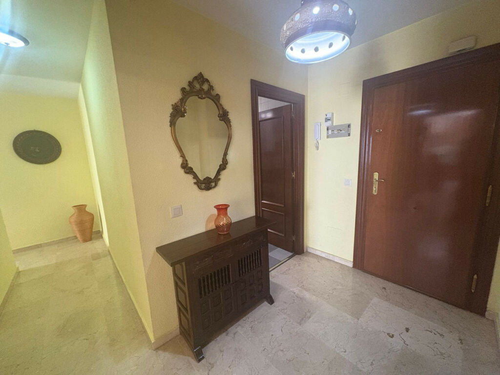 Middle Floor Apartment Benalmadena Málaga - image 20