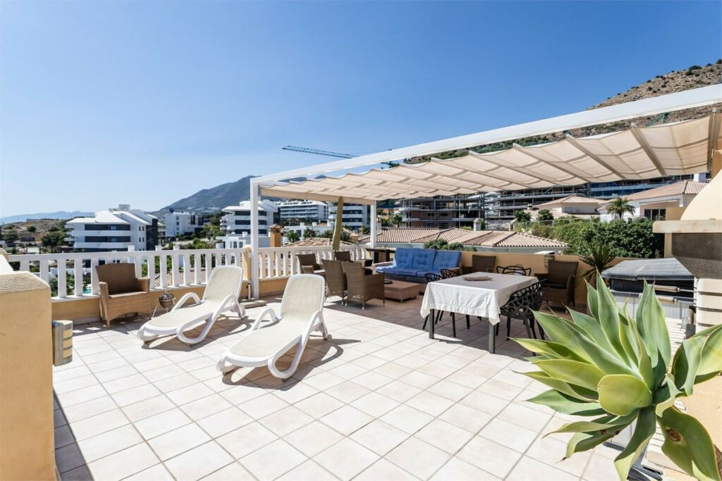 Penthouse Higueron Málaga - image 20