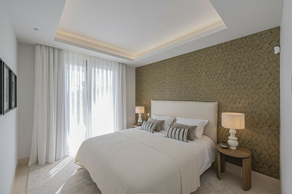 Detached Villa The Golden Mile Málaga - image 20