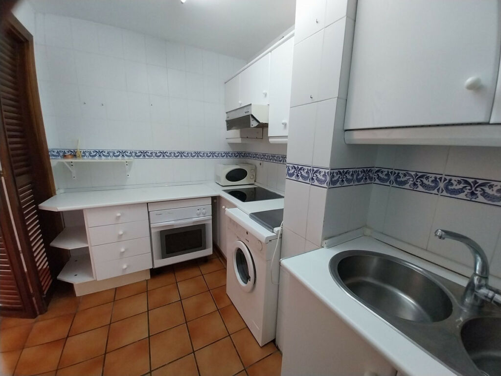 Middle Floor Apartment Calahonda Málaga - image 21