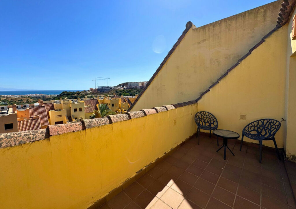 Penthouse La Duquesa Málaga - image 21