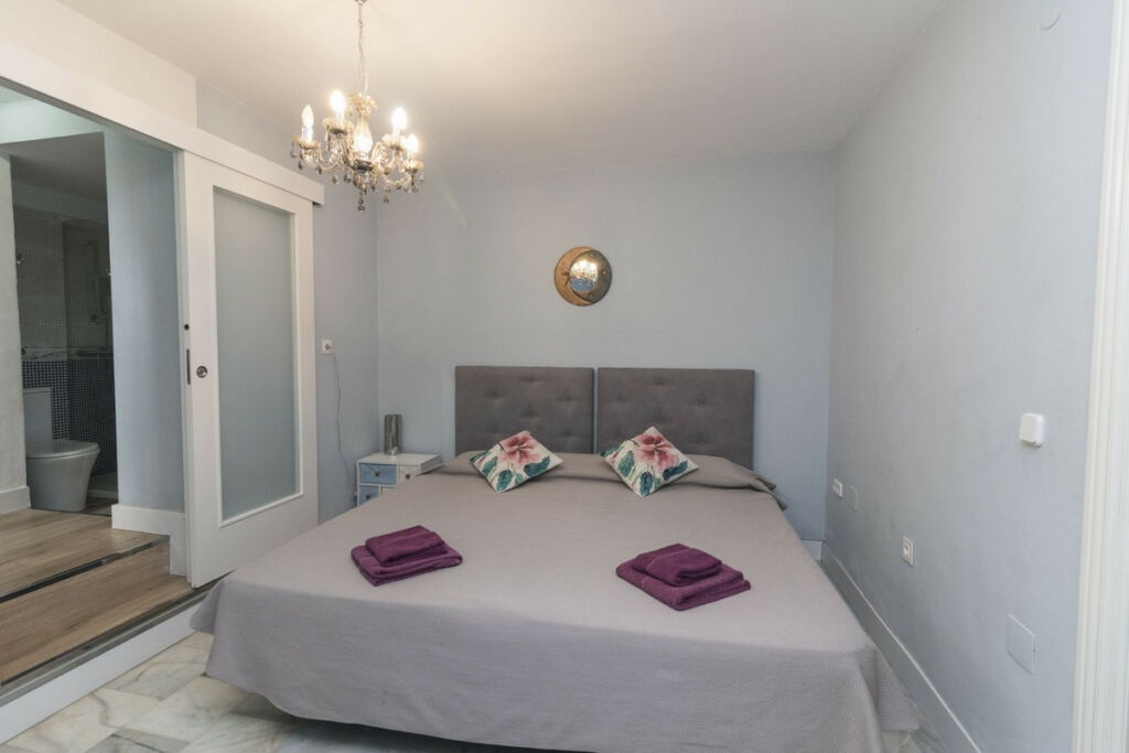 Detached Villa Hacienda Las Chapas Málaga - image 21
