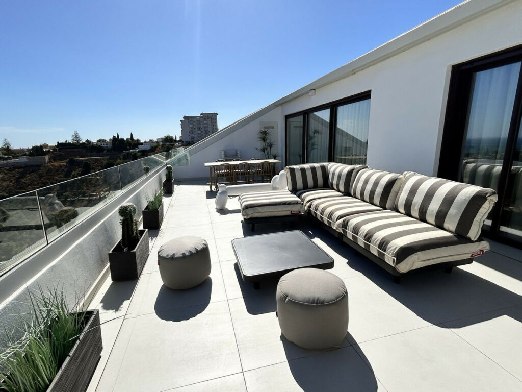 Penthouse Fuengirola Málaga - image 21