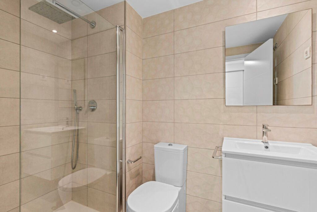Middle Floor Apartment Punta Prima Alicante - image 21