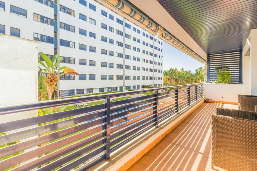 Middle Floor Apartment Estepona Málaga - image 21