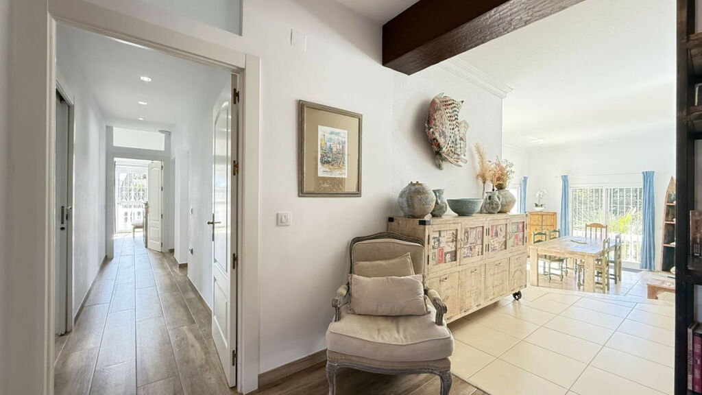 Detached Villa Calahonda Málaga - image 21