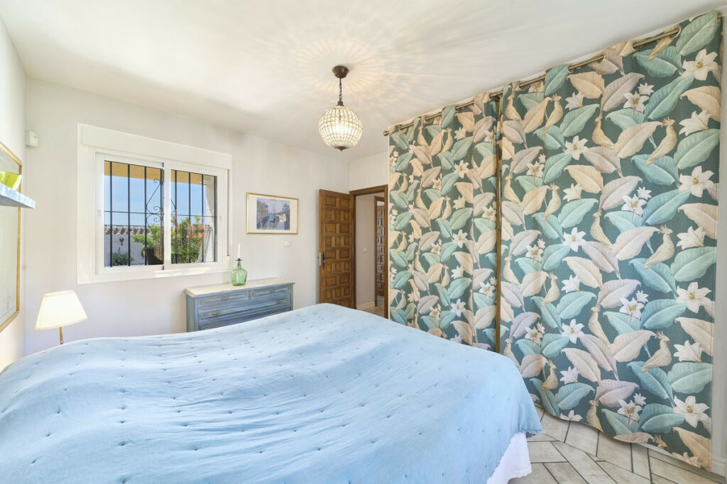 Detached Villa Fuengirola Málaga - image 21