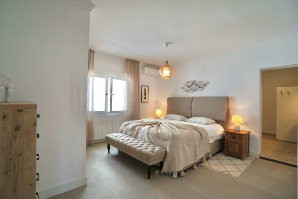 Detached Villa Montemar Alicante - image 21