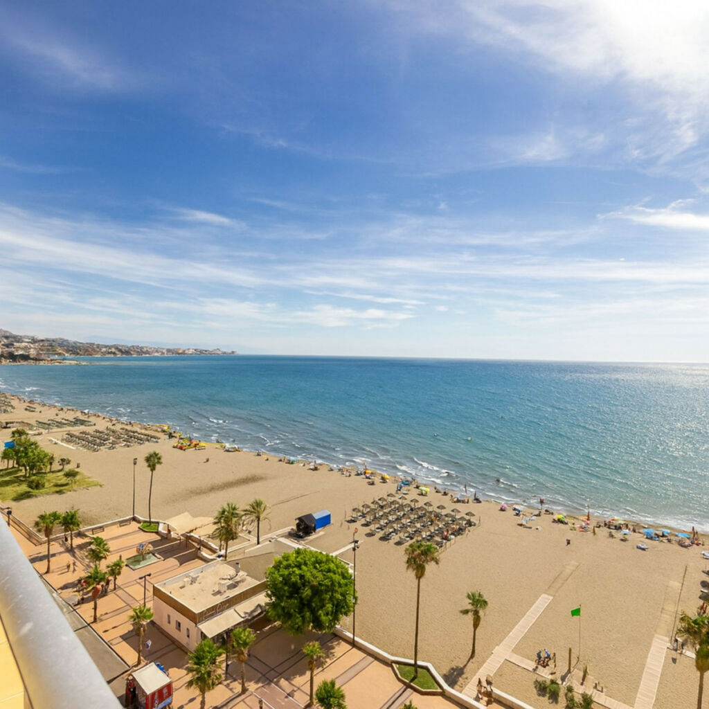 Middle Floor Apartment Los Boliches Málaga - image 21