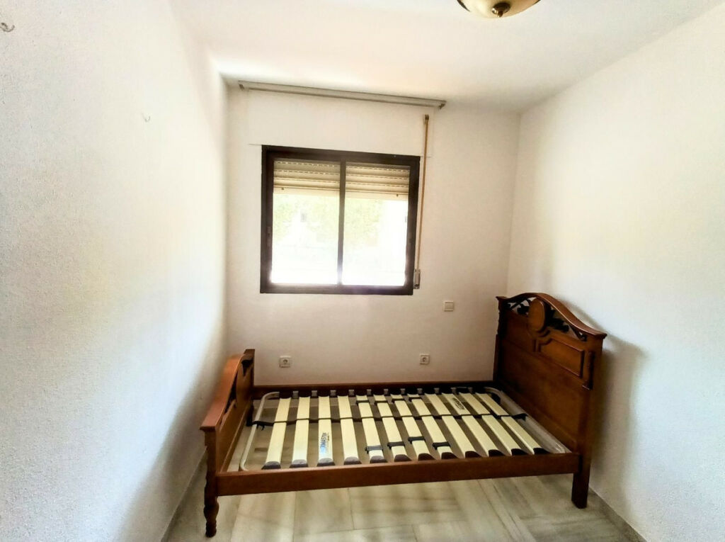 Ground Floor Apartment La Carihuela Málaga - image 21