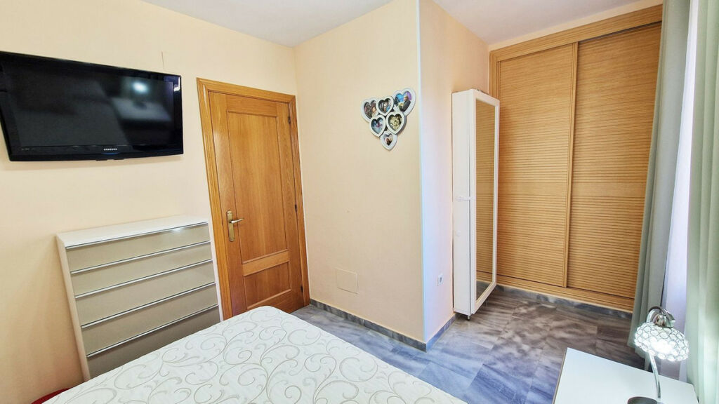 Middle Floor Apartment Benalmadena Málaga - image 21