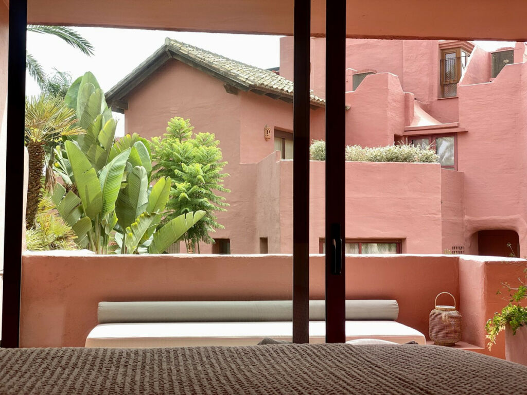 Middle Floor Apartment Estepona Málaga - image 21