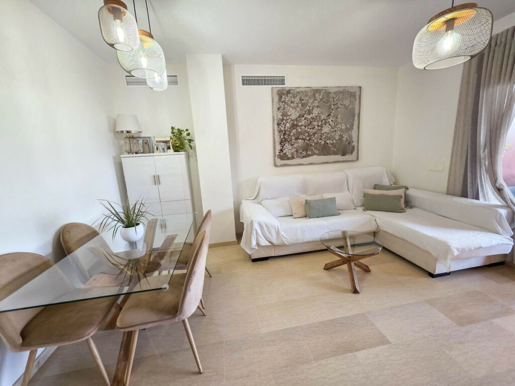 Middle Floor Apartment La Duquesa Málaga - image 21