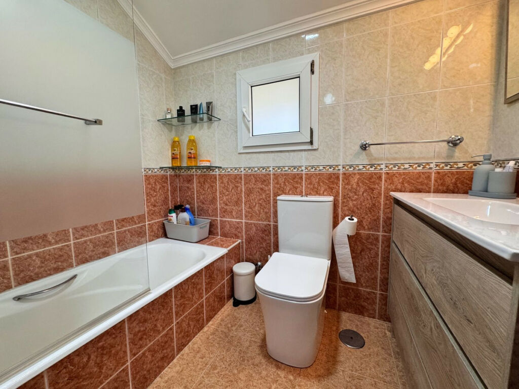 Semi-Detached House Alhaurín de la Torre Málaga - image 21